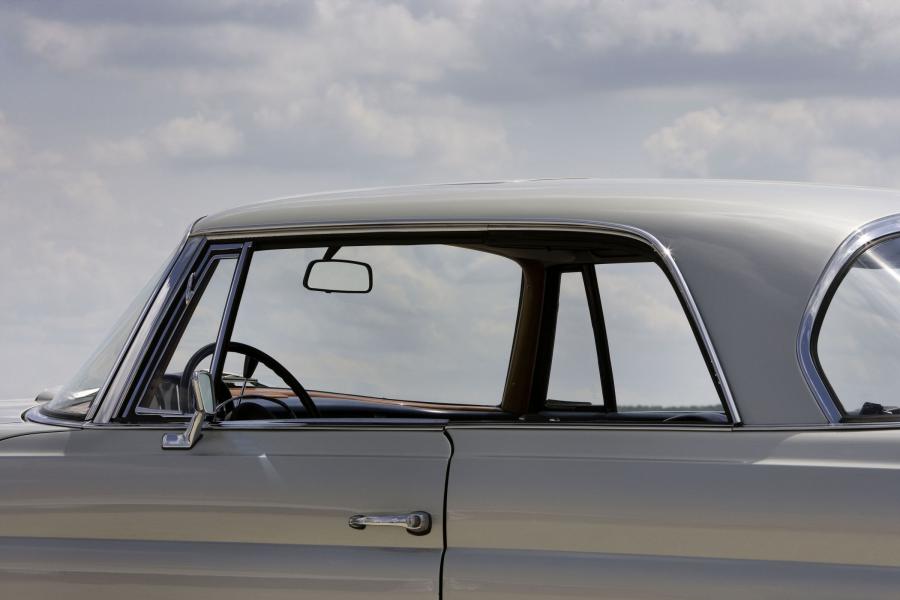  Mercedes-Benz SE 1961 года  (фото 19 из 23)